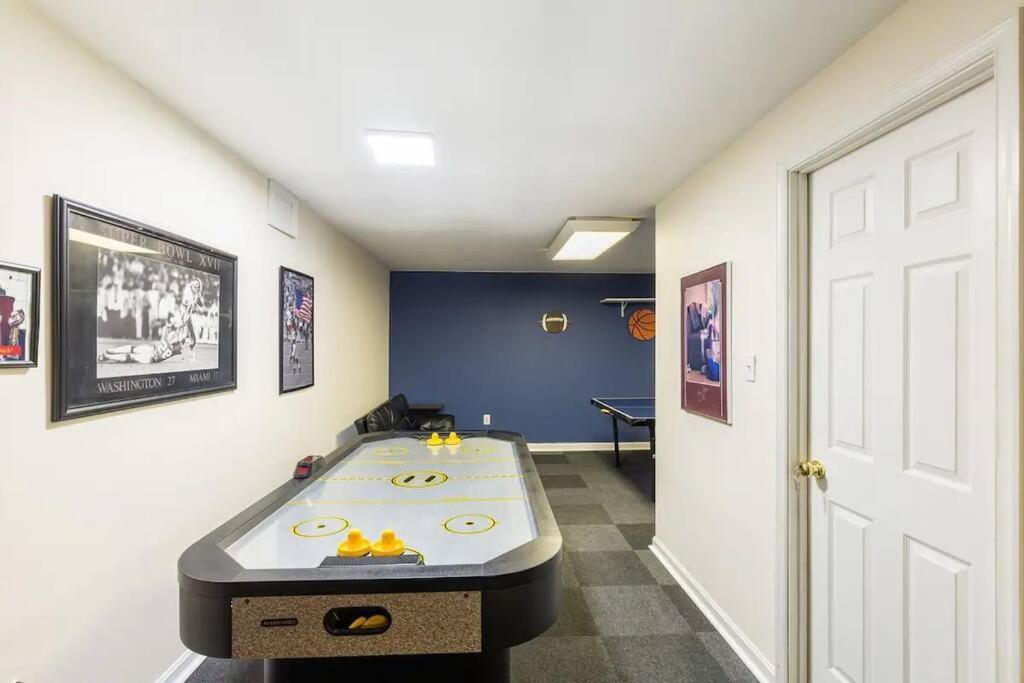 Lrge 5 Bedroom 9 Beds Near Dc-Pool, Hot Tub, Gym, Game Rm, Fire Pit Bowie Eksteriør billede