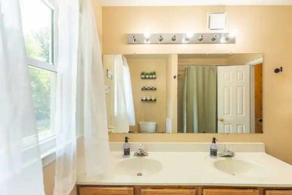 Lrge 5 Bedroom 9 Beds Near Dc-Pool, Hot Tub, Gym, Game Rm, Fire Pit Bowie Eksteriør billede