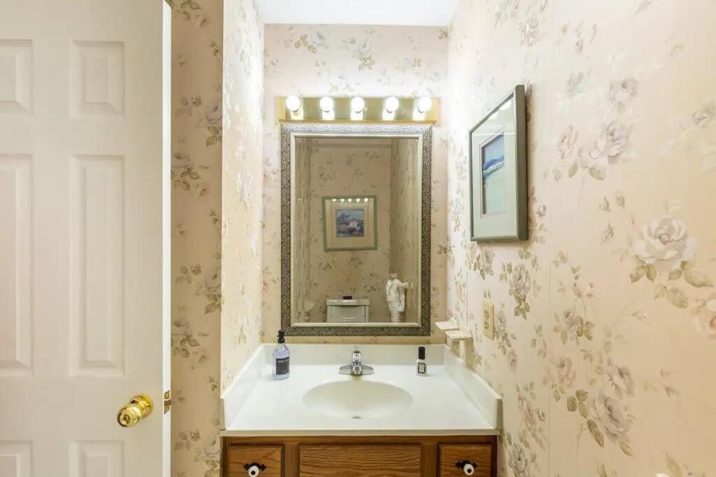 Lrge 5 Bedroom 9 Beds Near Dc-Pool, Hot Tub, Gym, Game Rm, Fire Pit Bowie Eksteriør billede